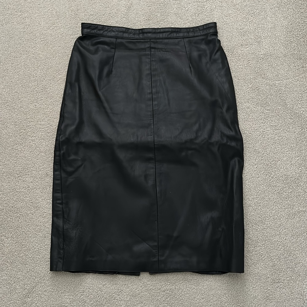 Vintage Black Pencil Leather Skirt w/Back Slit - Size 10